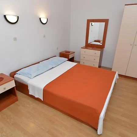 Apartment Blue 324 *